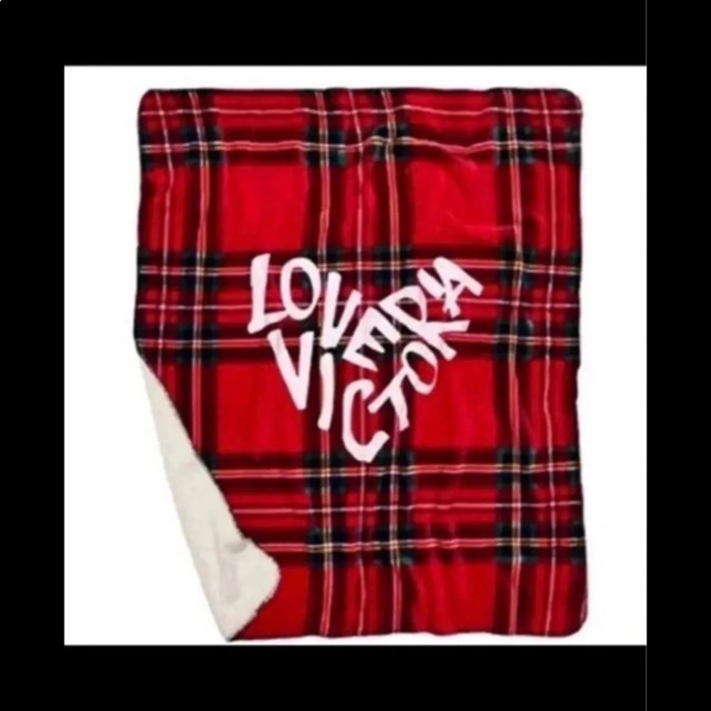 ❤️SOLD❤️VS AND VSPINK BLANKET, SCARF, TOTE, BUNDLE